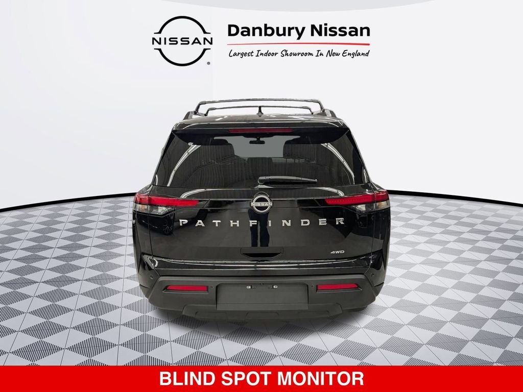 2025 Nissan Pathfinder SV