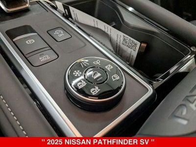 2025 Nissan Pathfinder SV