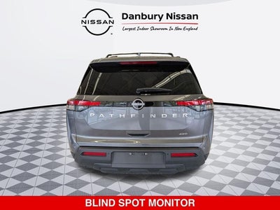 2025 Nissan Pathfinder SV