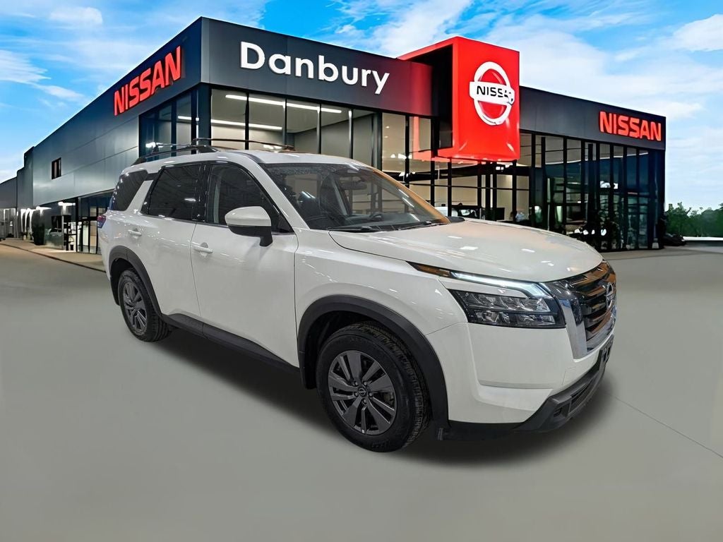 2024 Nissan Pathfinder SV