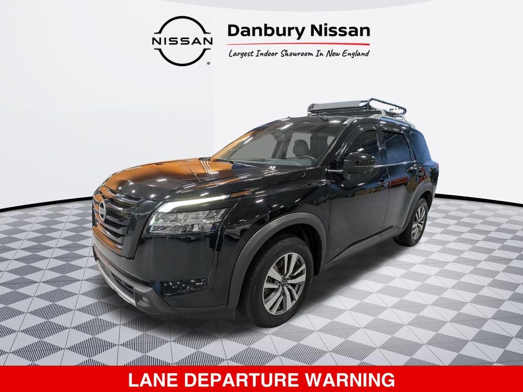 2023 Nissan Pathfinder SL