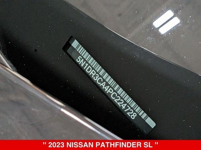 2023 Nissan Pathfinder SL