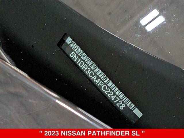 2023 Nissan Pathfinder SL