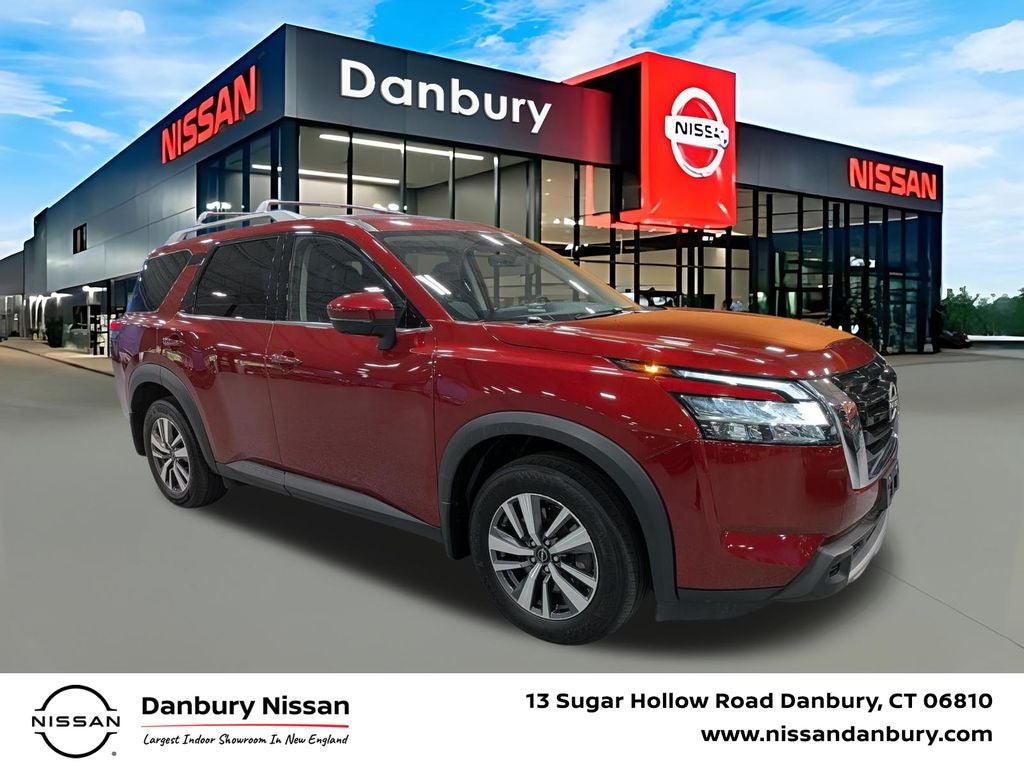 2024 Nissan Pathfinder SL 4WD's photo
