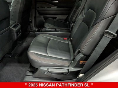 2025 Nissan Pathfinder SL