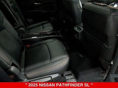 2025 Nissan Pathfinder SL