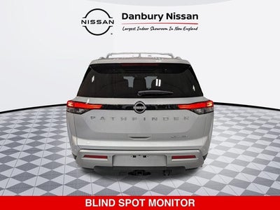 2025 Nissan Pathfinder SL
