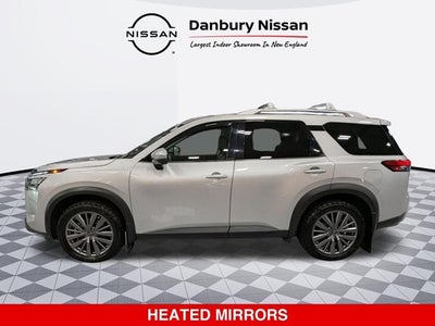 2025 Nissan Pathfinder SL